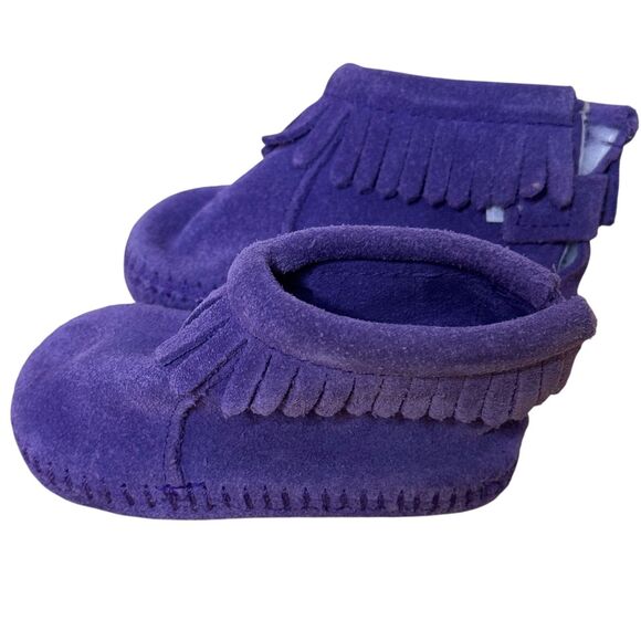 Minnetonka Infant Suede Fringe Moccasins Booties Shoes Girl Purple 3 bv - Picture 2 of 7
